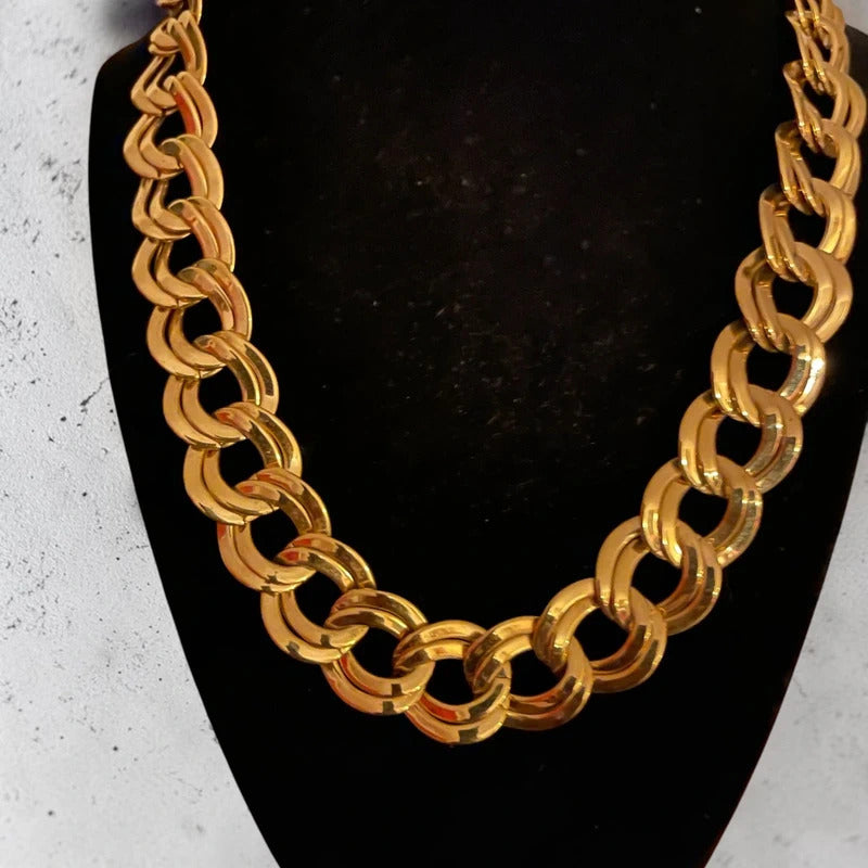 Vintage Gold Tone Necklace (Monet)